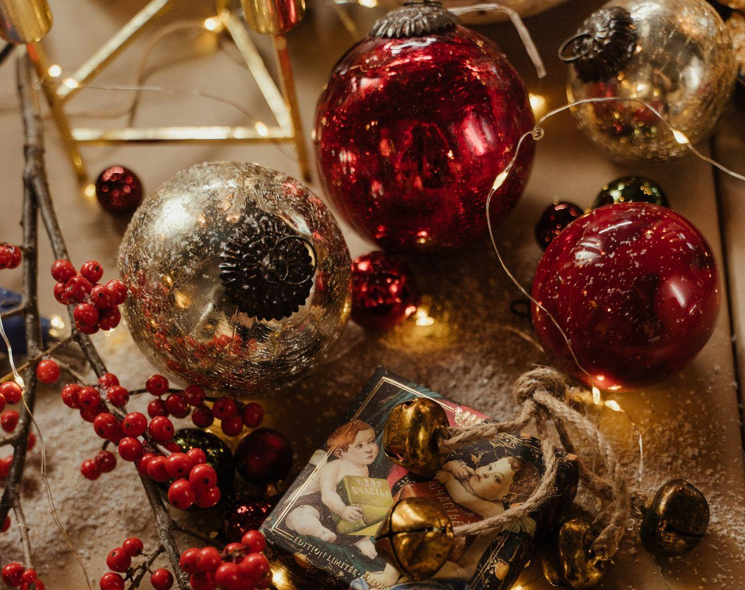 Spruce Up Your Christmas with the Best Full Artificial Christmas Trees and More!